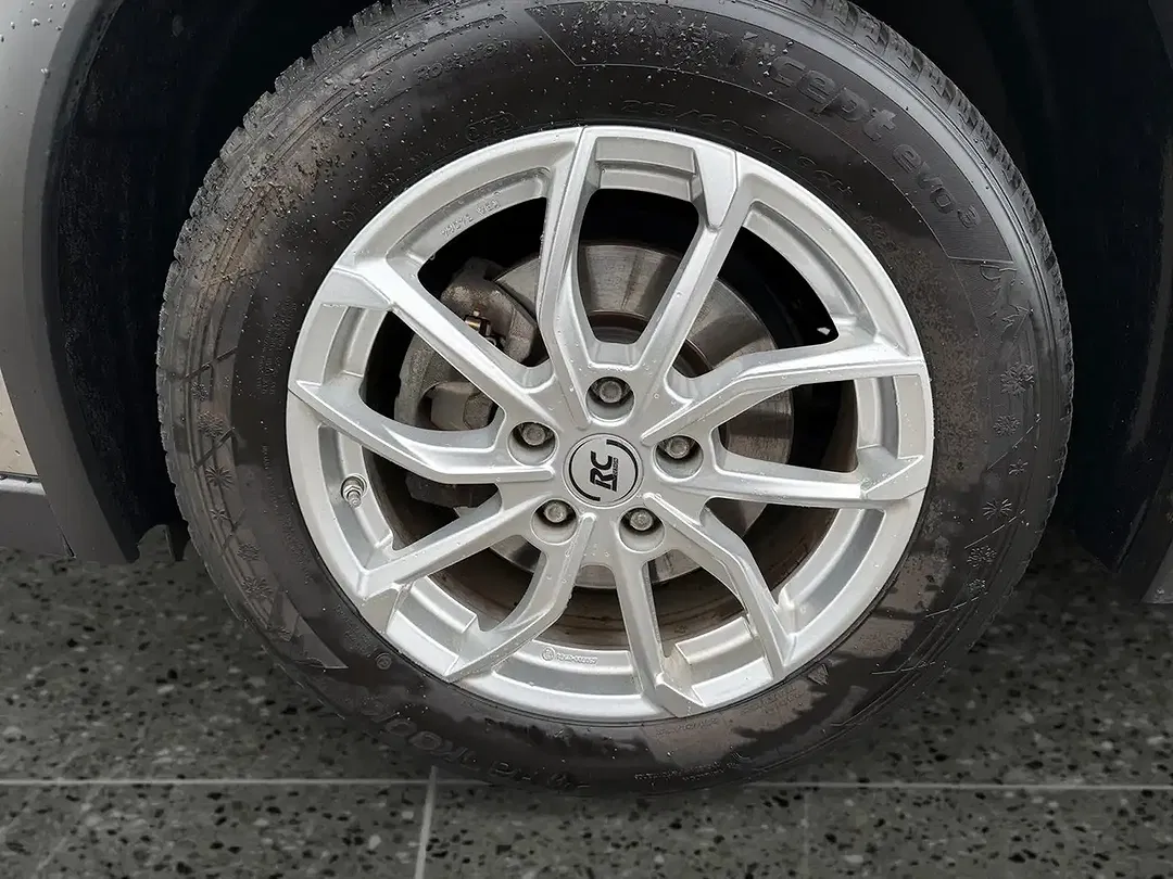 Lexus UX 250h - Thumbnail 15