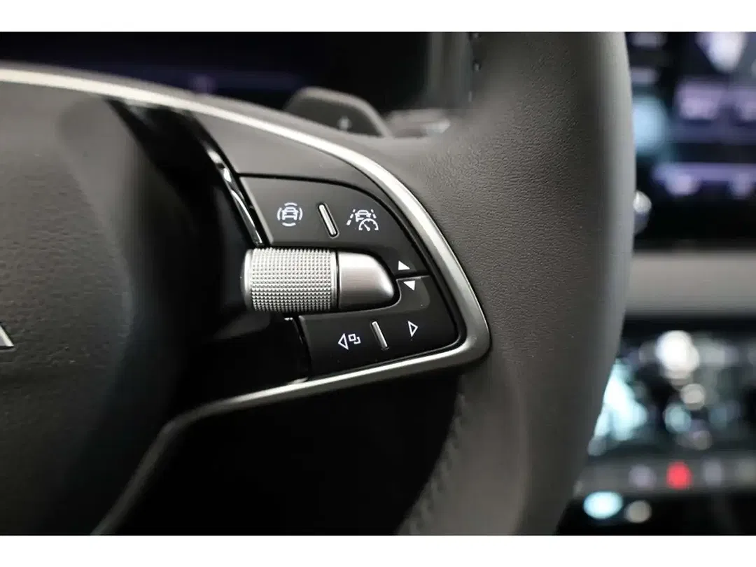 Skoda Karoq - Thumbnail 10
