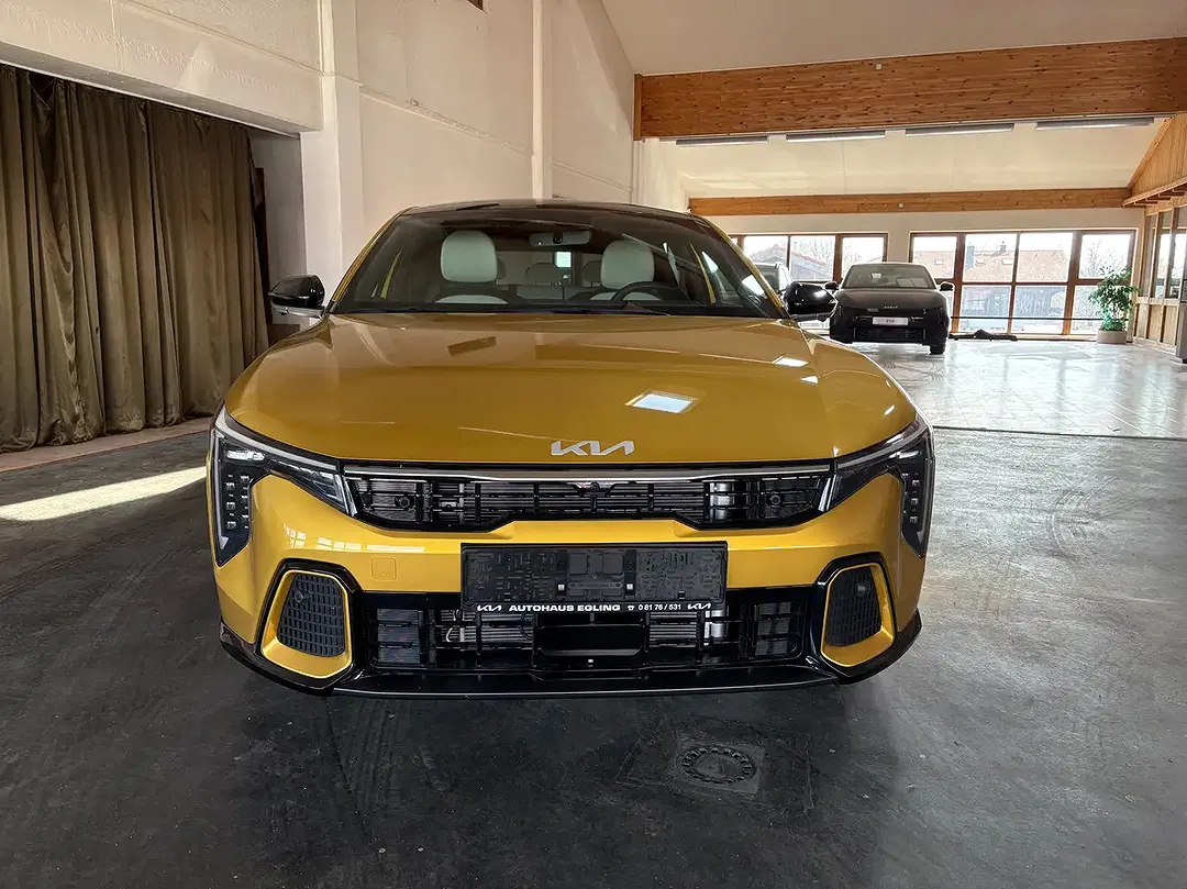 Kia K4 - Thumbnail 3