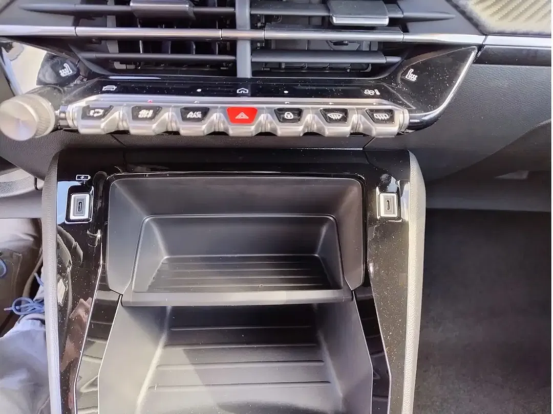 Peugeot 2008 - Thumbnail 14