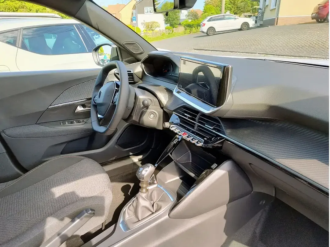 Peugeot 2008 - Thumbnail 4