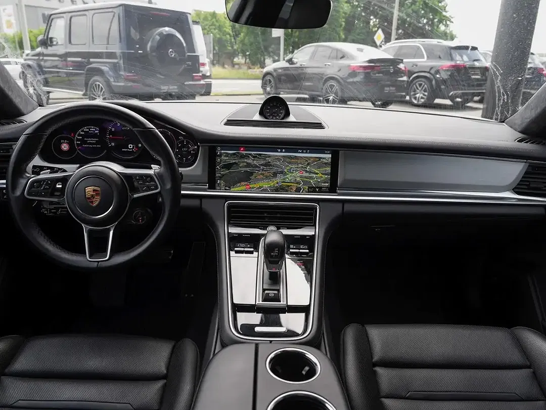 Porsche Panamera - Thumbnail 12