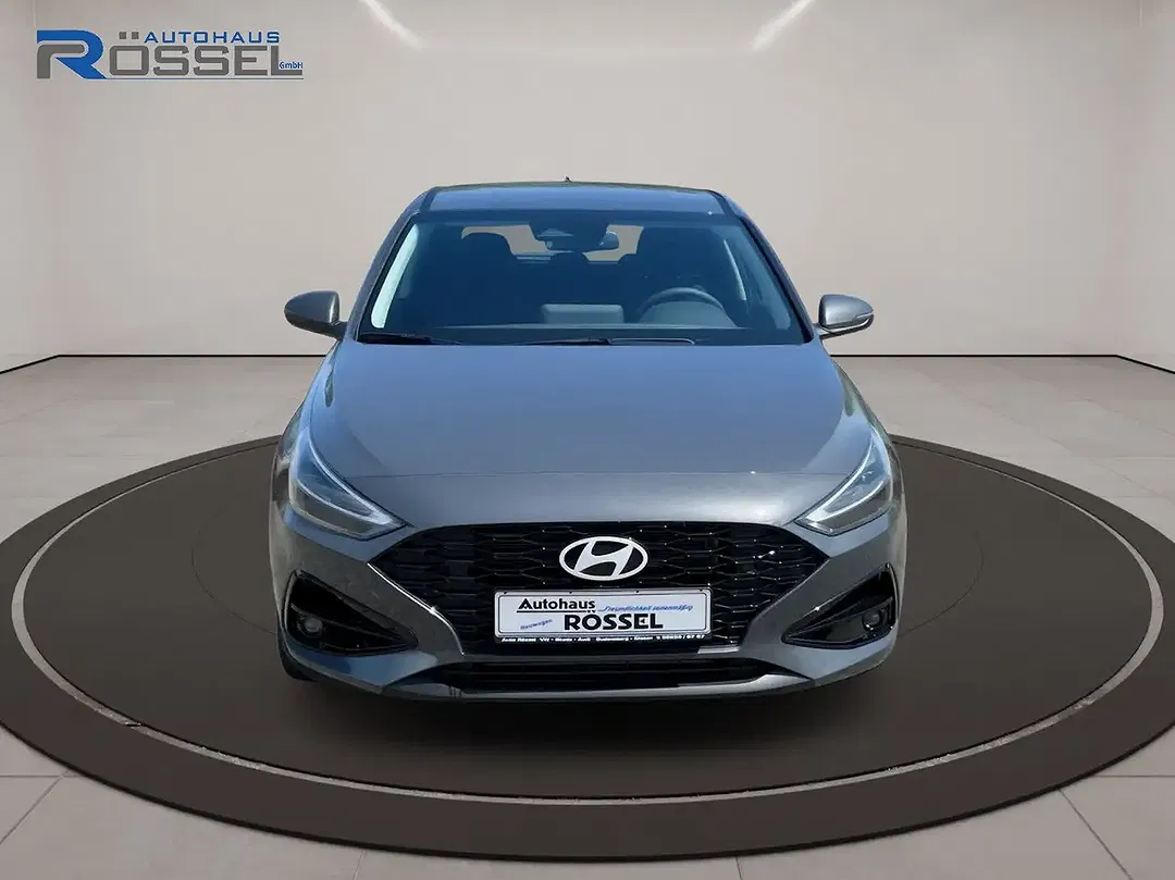 Hyundai i30 - Thumbnail 1