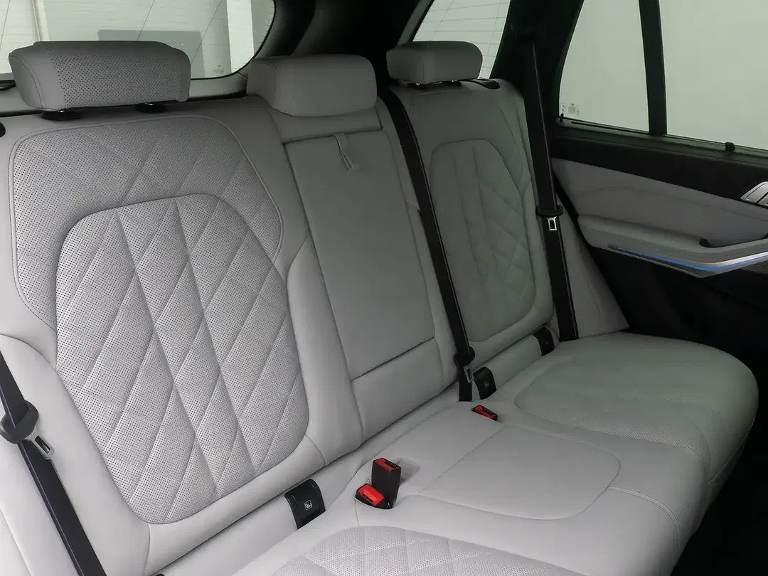 BMW X5 - Thumbnail 27