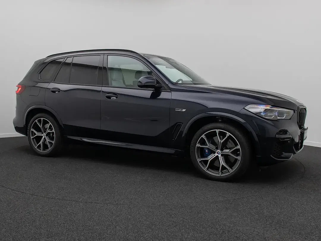 BMW X5 - Thumbnail 4