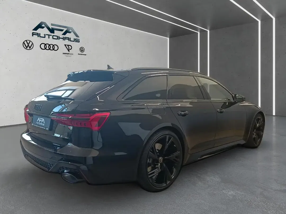Audi RS6 - Thumbnail 3