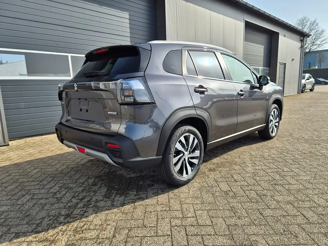 Suzuki S-Cross - Thumbnail 5