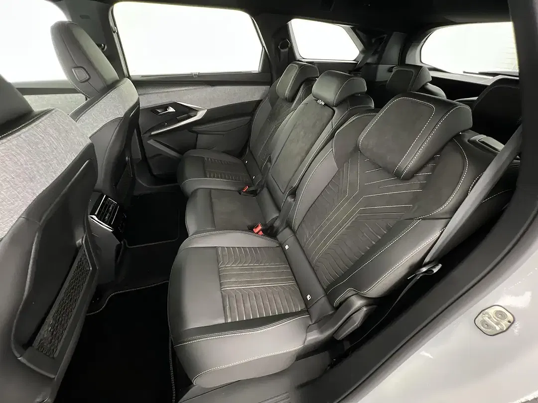 Peugeot 5008 - Thumbnail 8