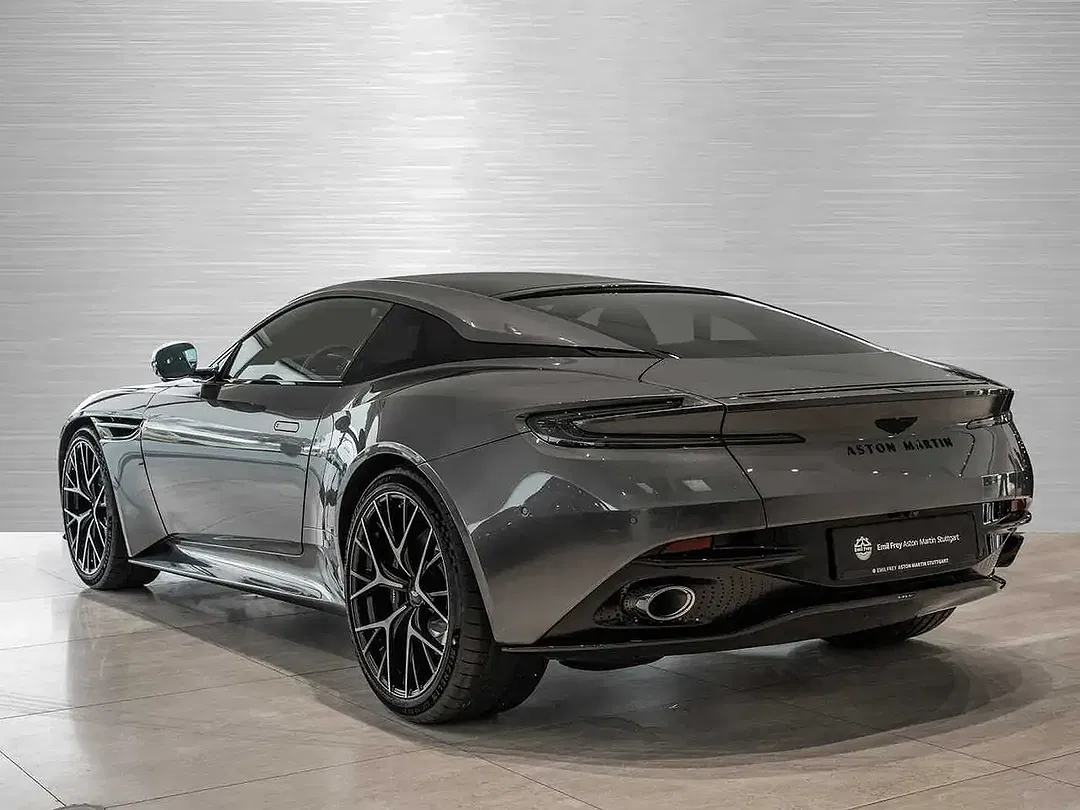 Aston Martin DB12 - Thumbnail 2