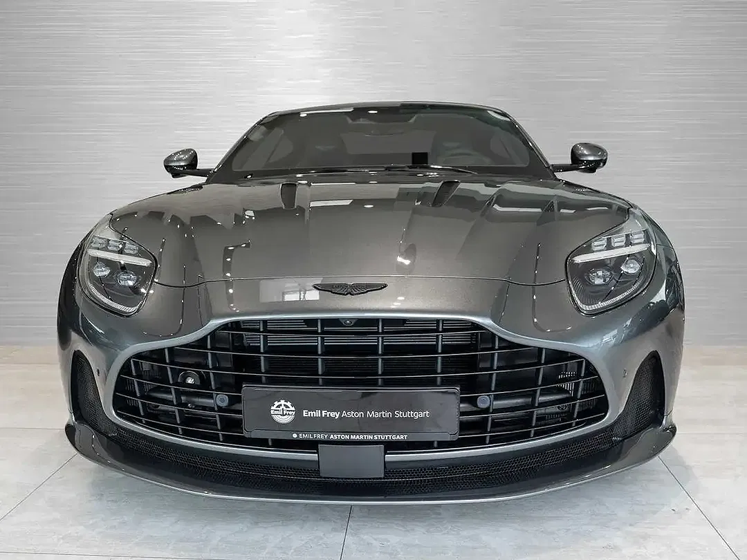 Aston Martin DB12 - Thumbnail 7