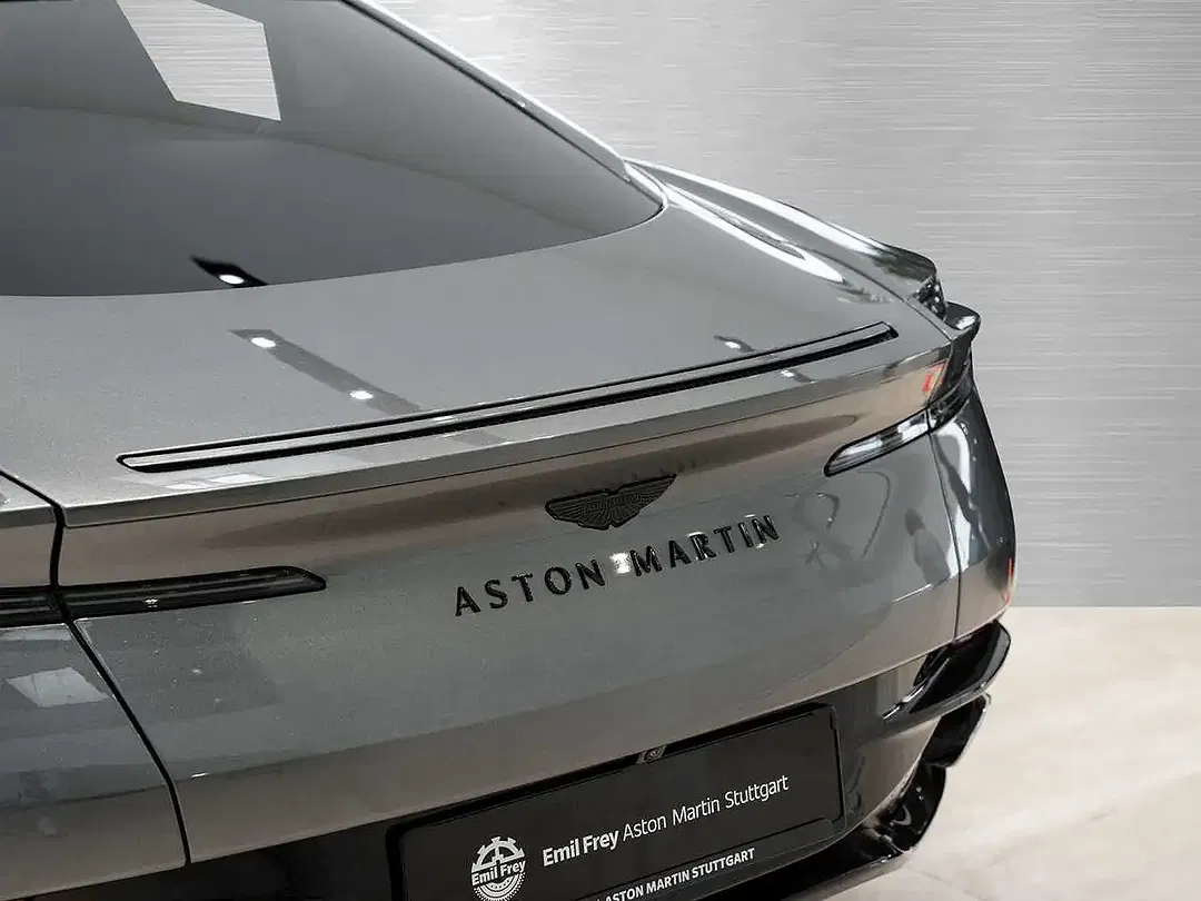 Aston Martin DB12 - Thumbnail 8