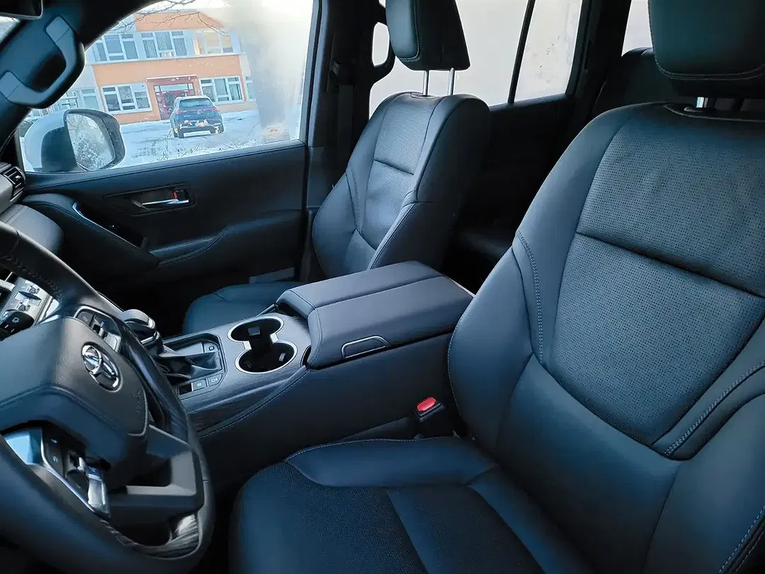Toyota Land Cruiser - Thumbnail 8