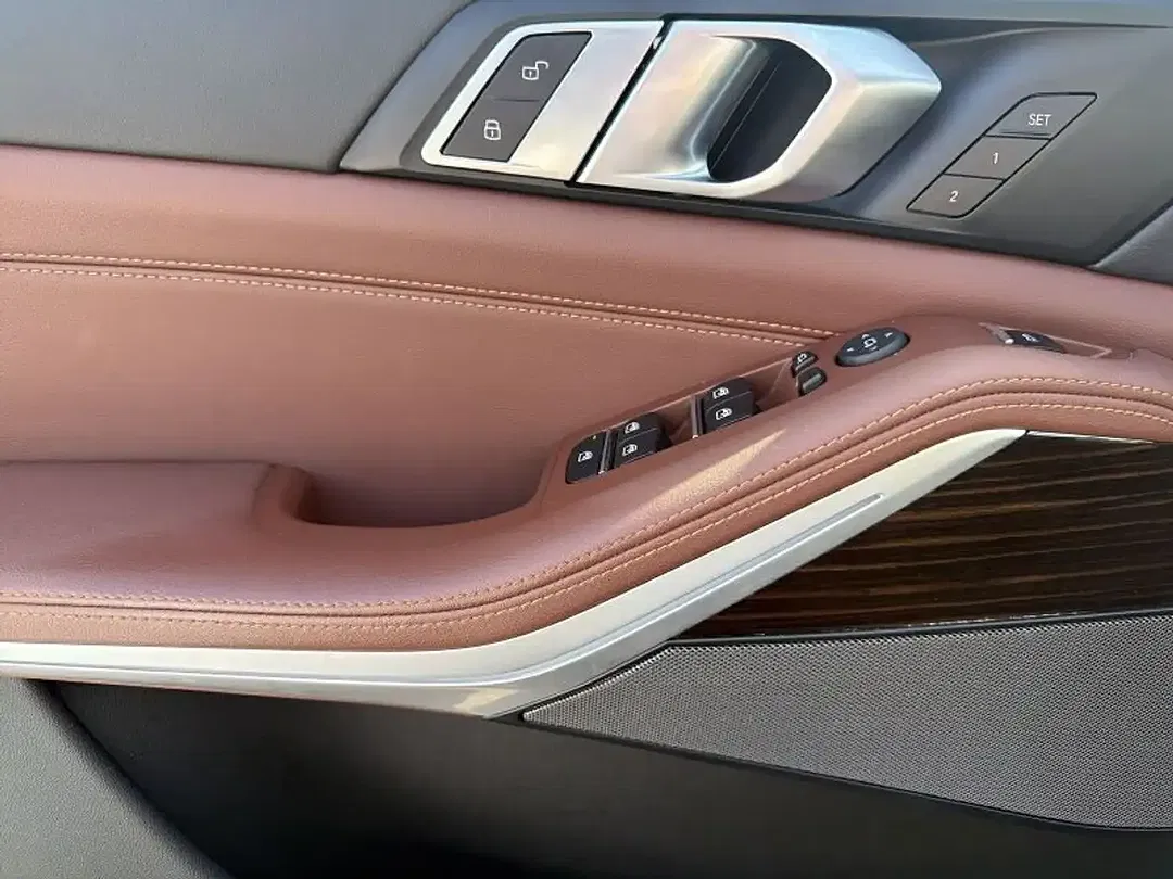 BMW X5 - Thumbnail 10