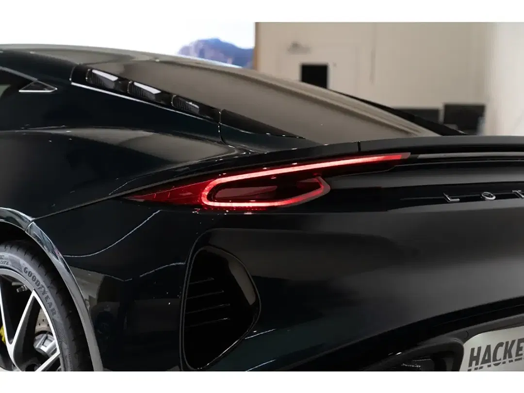 Lotus Emira - Thumbnail 14