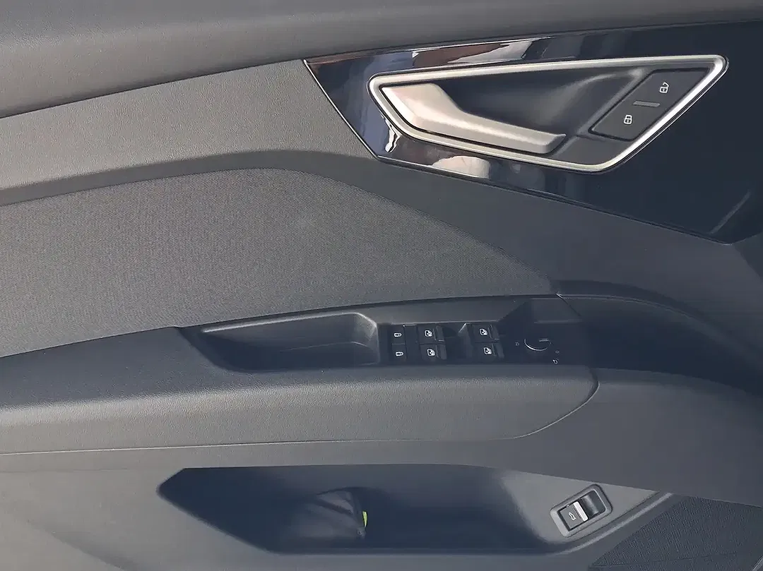 Audi Q4 e-tron - Thumbnail 12