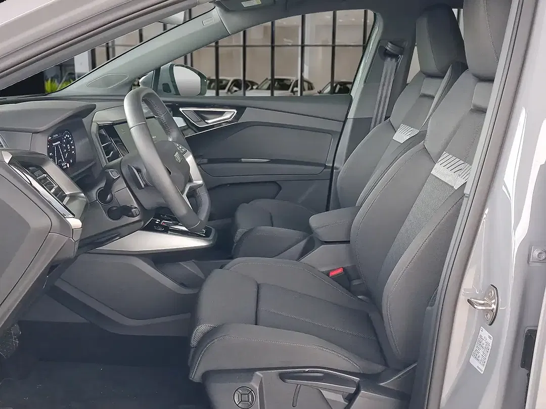 Audi Q4 e-tron - Thumbnail 5