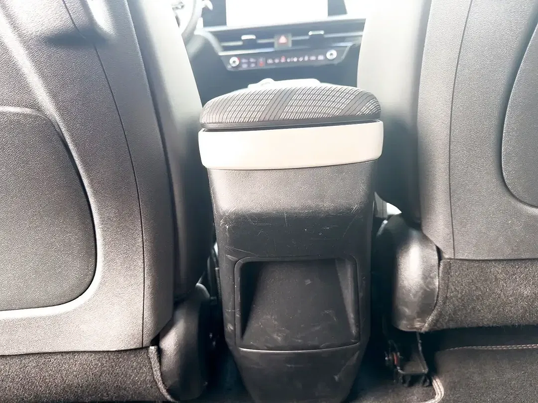 Kia EV6 - Thumbnail 14