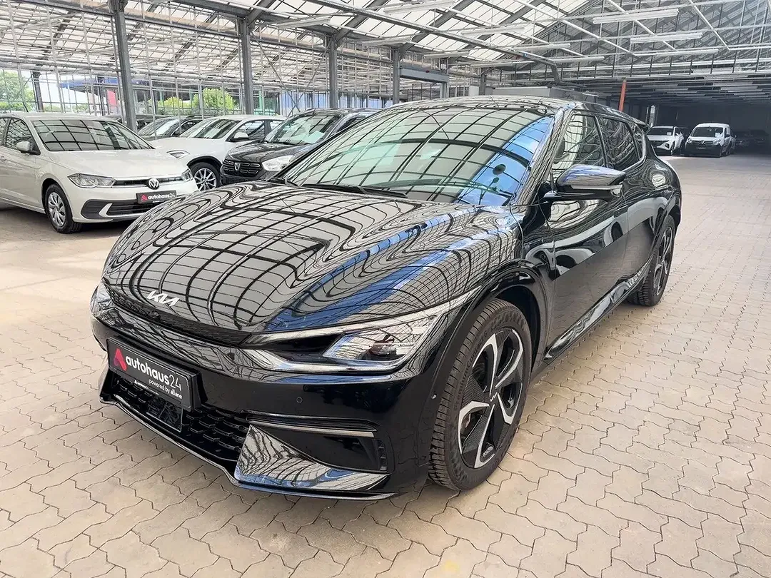 Kia EV6 - Thumbnail 3
