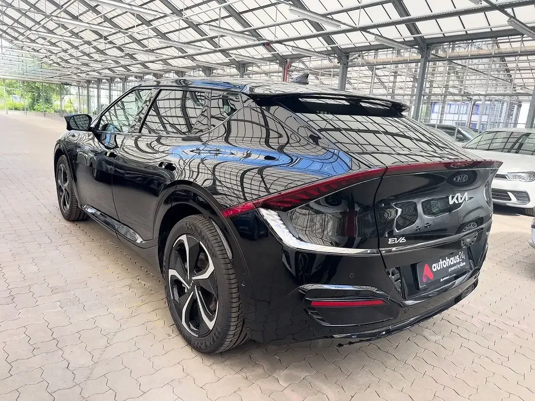 Kia EV6 - Thumbnail 4