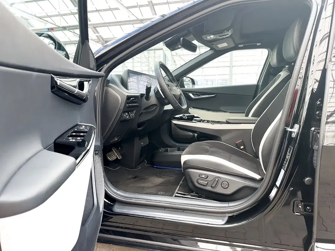 Kia EV6 - Thumbnail 8
