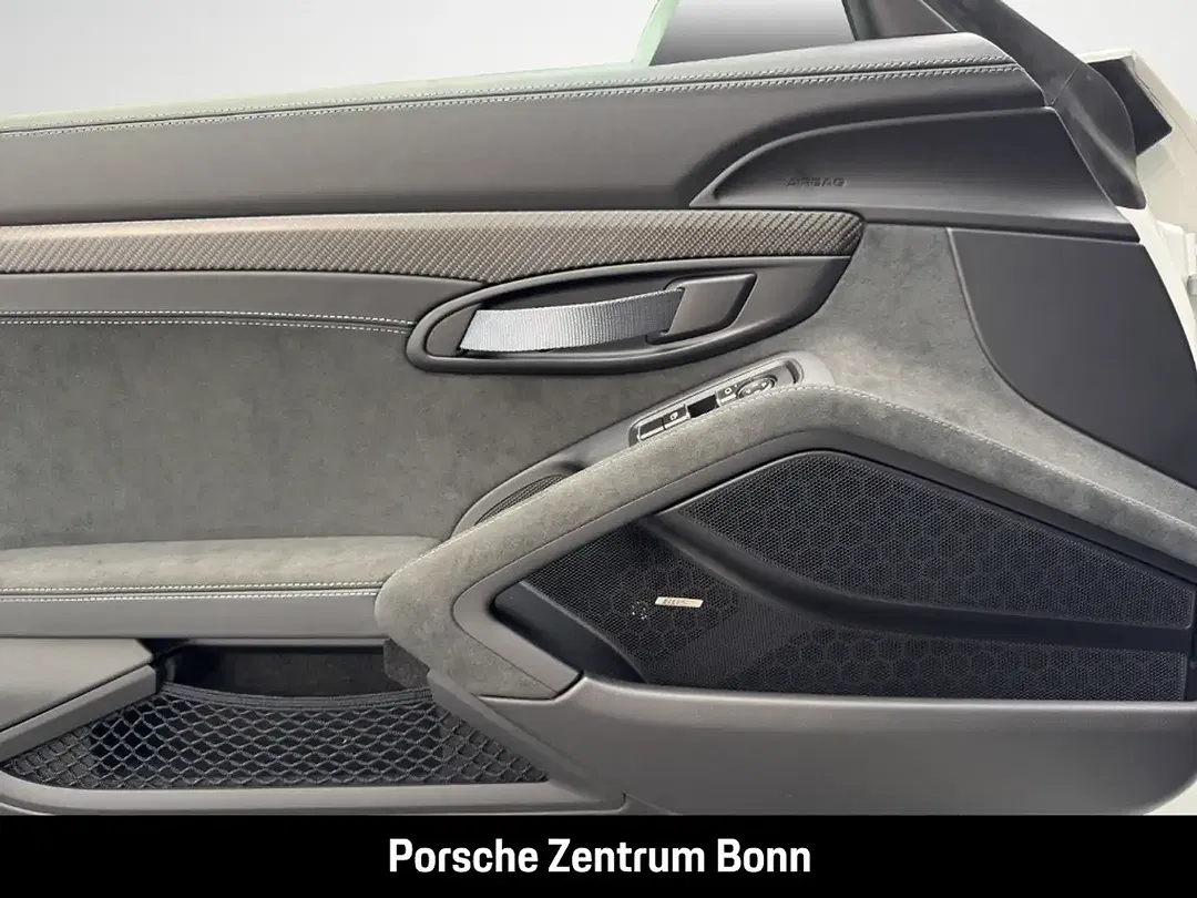 Porsche 718 Spyder - Thumbnail 12
