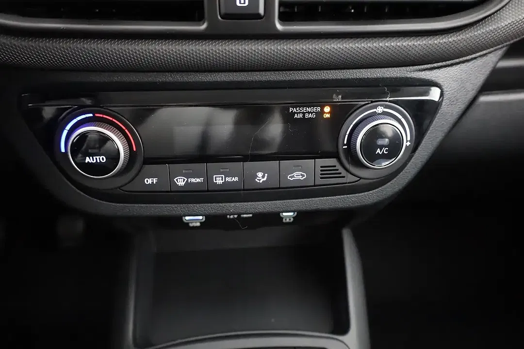 Hyundai i10 - Thumbnail 11