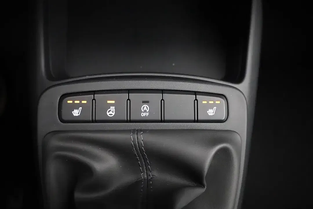 Hyundai i10 - Thumbnail 13