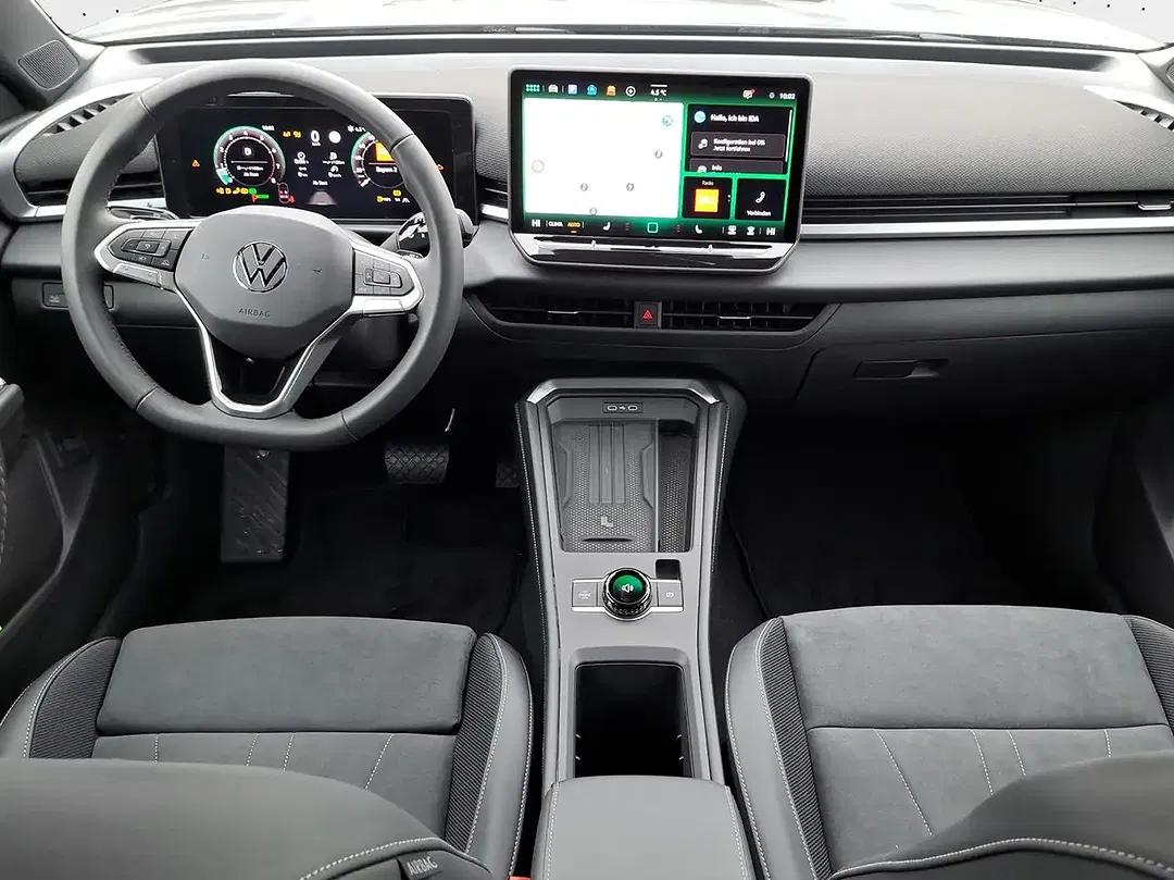 Volkswagen T-Roc - Thumbnail 4