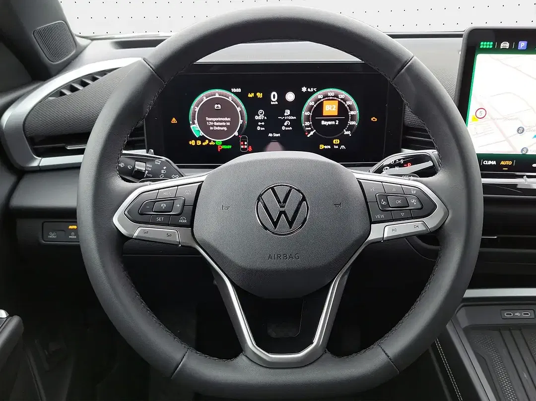 Volkswagen T-Roc - Thumbnail 7