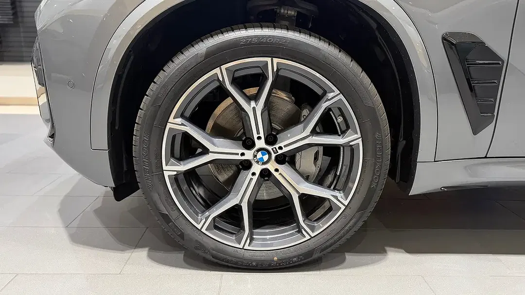 BMW X5 - Thumbnail 8