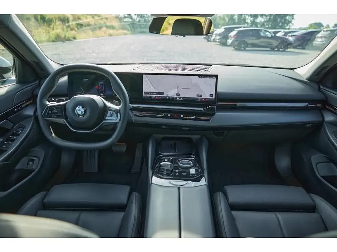 BMW 520 - Thumbnail 11