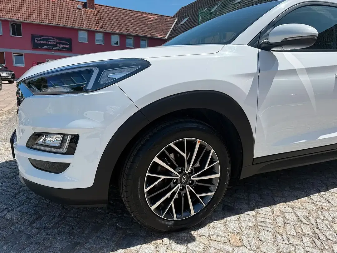 Hyundai TUCSON - Thumbnail 12