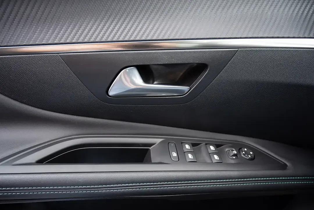 Peugeot 3008 - Thumbnail 13
