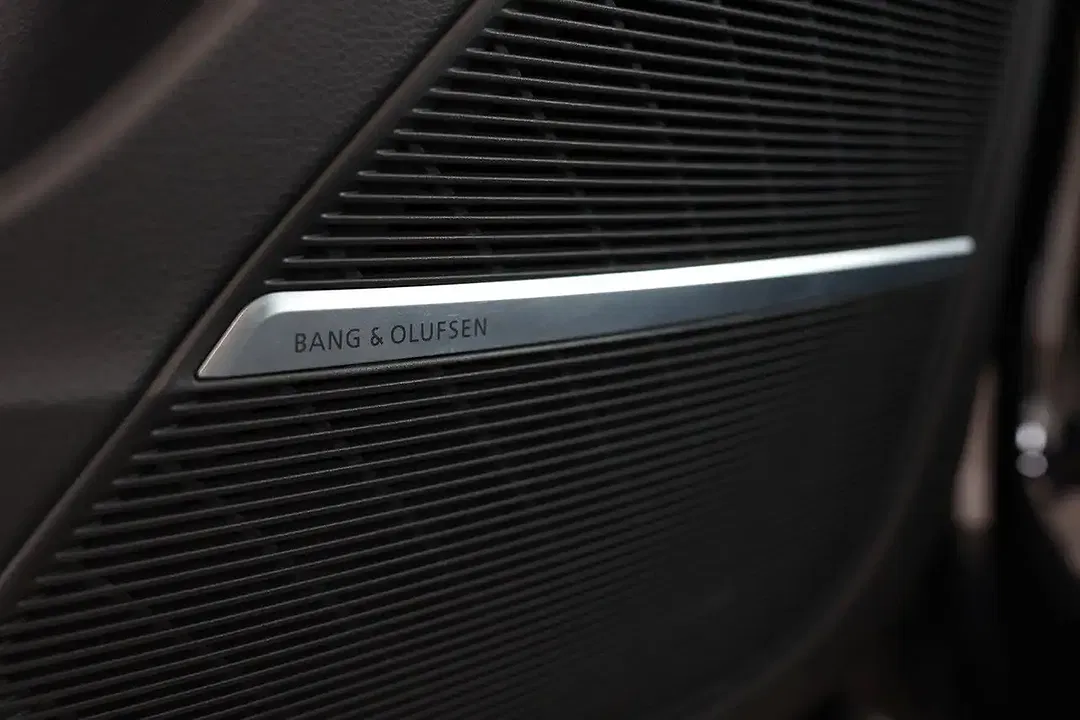 Audi RS Q8 - Thumbnail 12