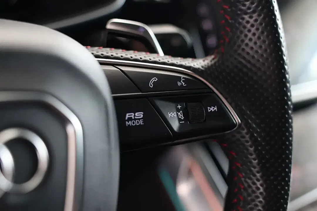 Audi RS Q8 - Thumbnail 20