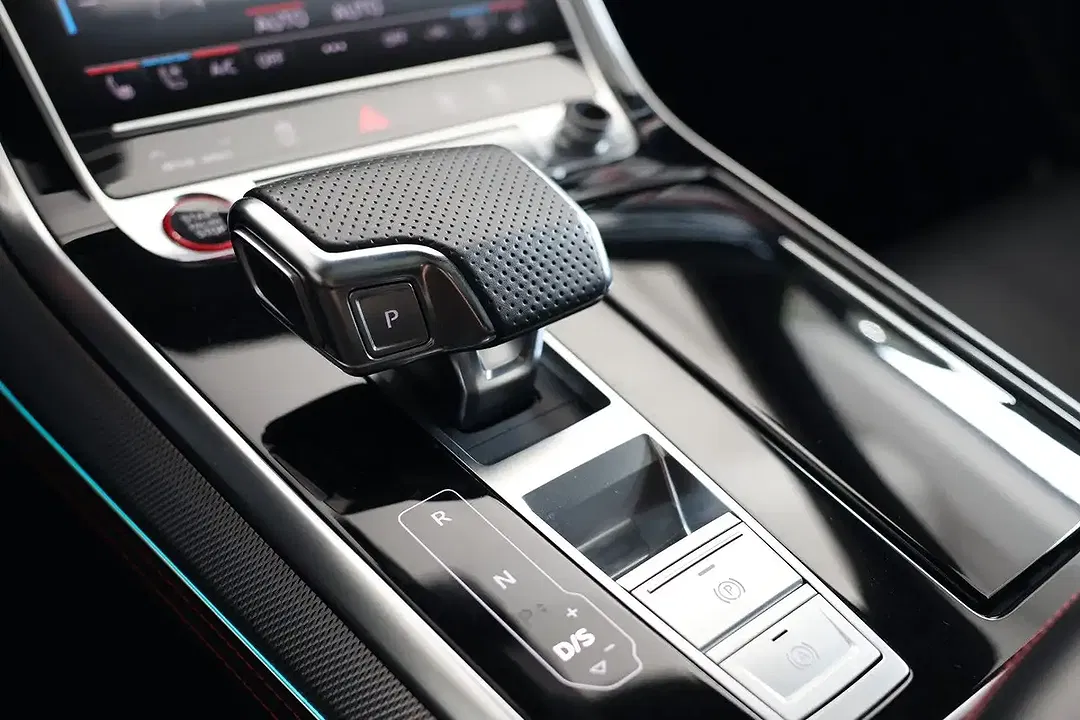 Audi RS Q8 - Thumbnail 24