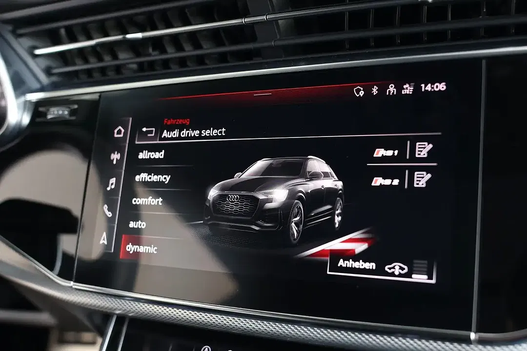 Audi RS Q8 - Thumbnail 27