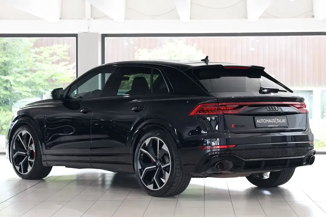 Audi RS Q8 - Thumbnail 3