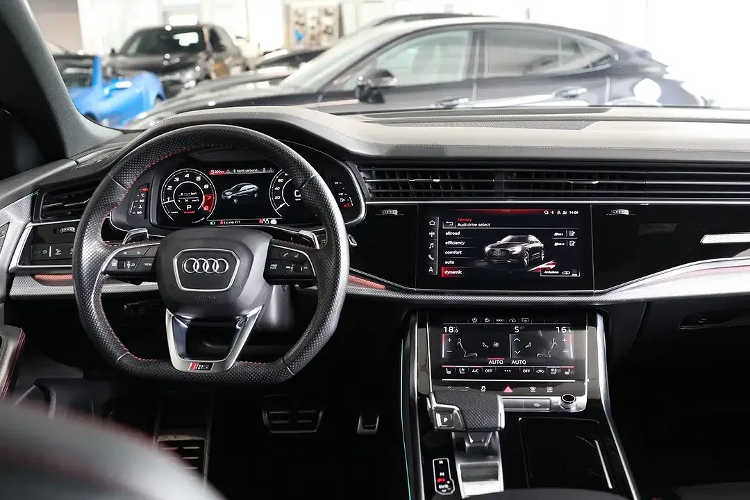 Audi RS Q8 - Thumbnail 37