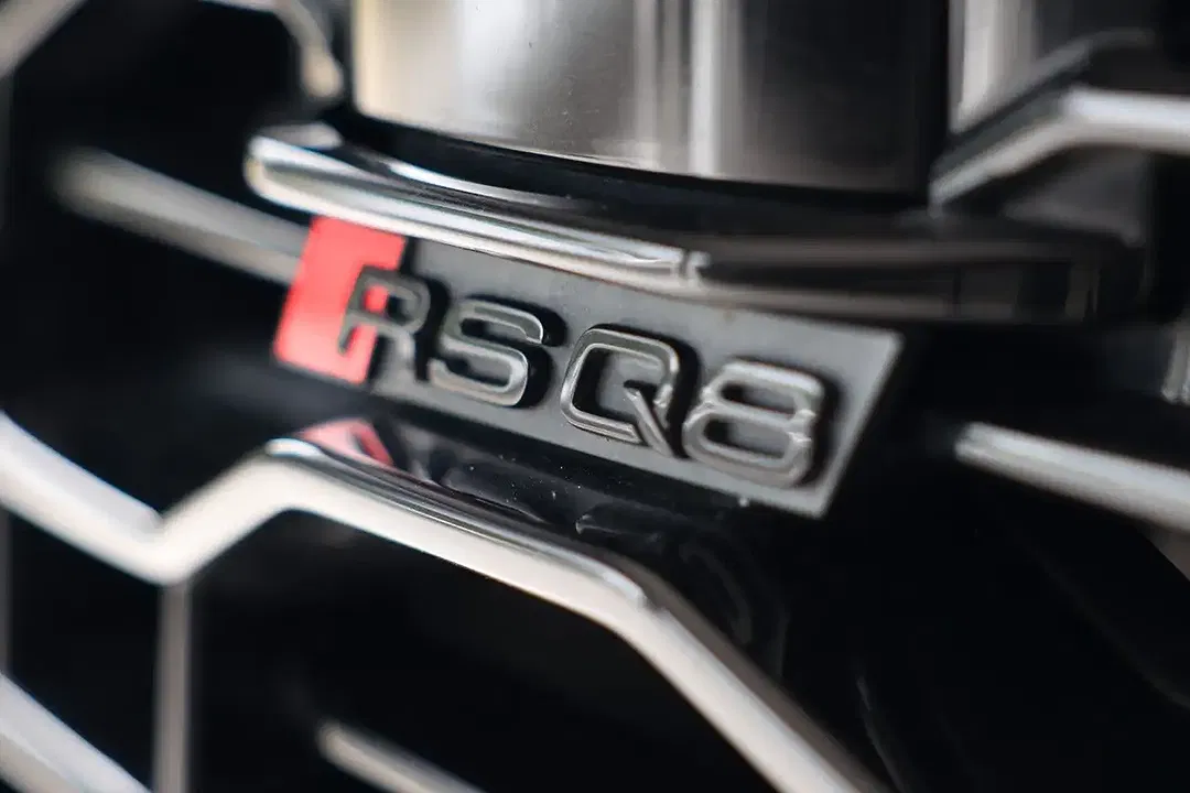 Audi RS Q8 - Thumbnail 7