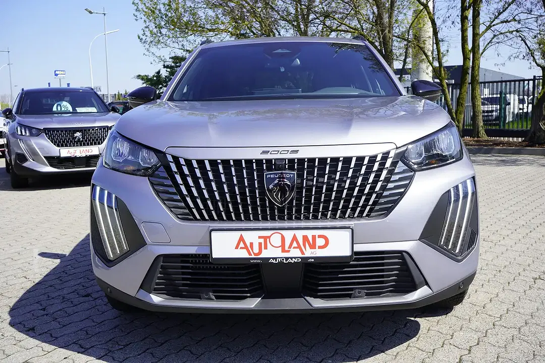 Peugeot 2008 - Thumbnail 2