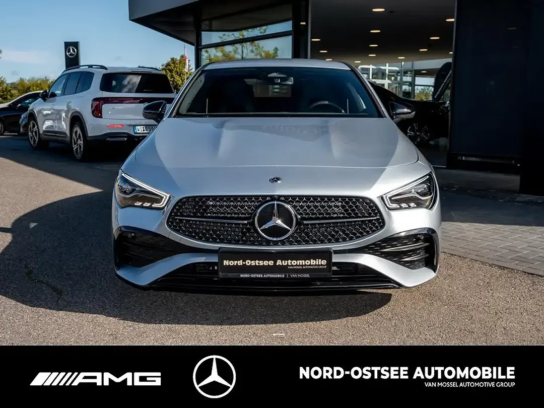 Mercedes-Benz CLA 200 - Thumbnail 2