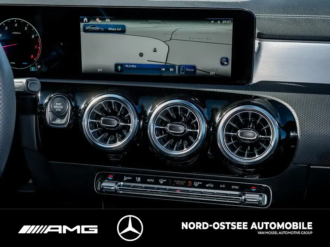 Mercedes-Benz CLA 200 - Thumbnail 9