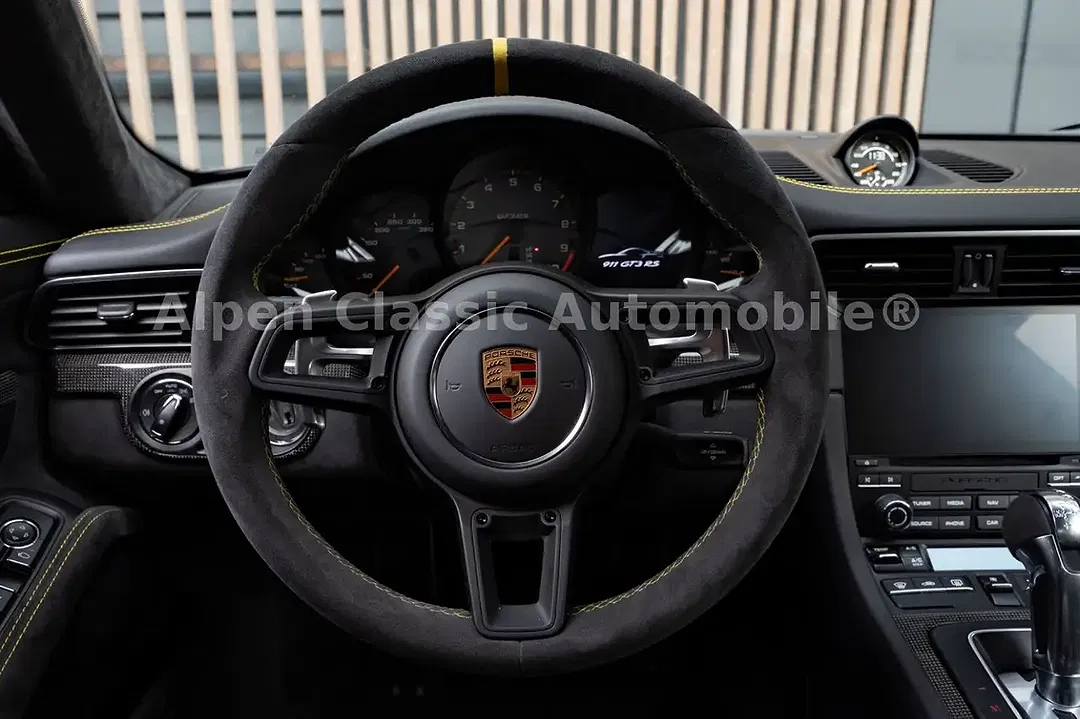 Porsche 991 - Thumbnail 2