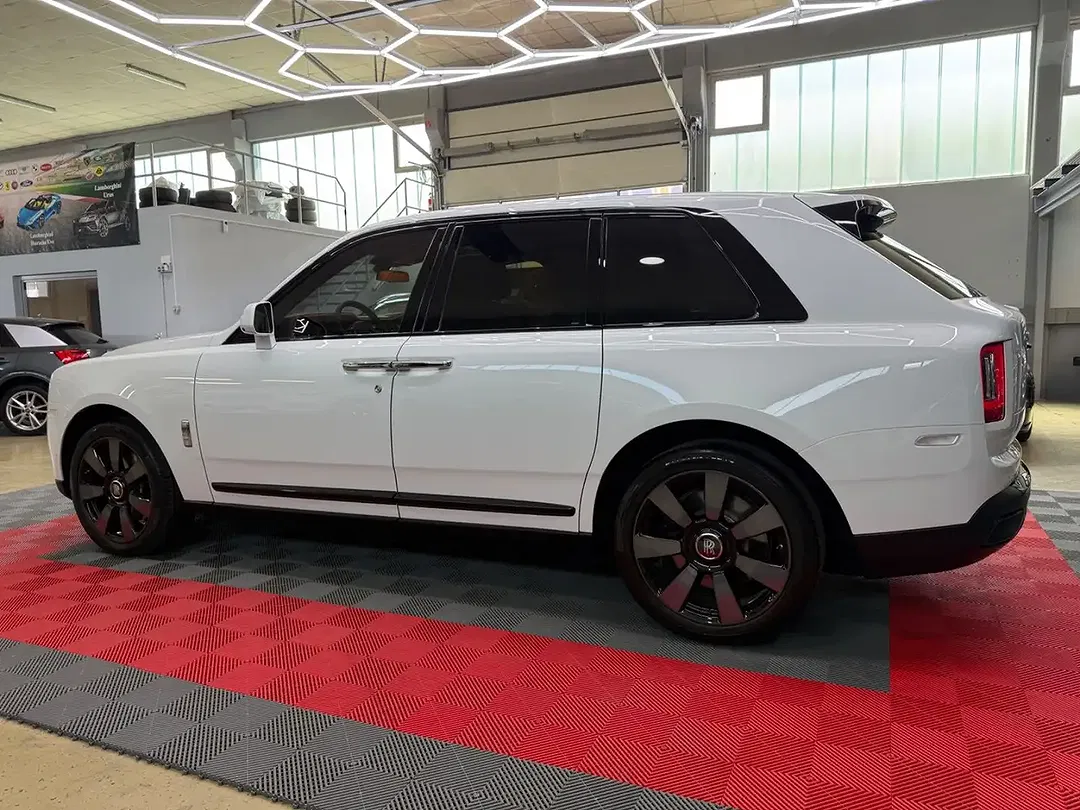 Rolls-Royce Cullinan - Thumbnail 7