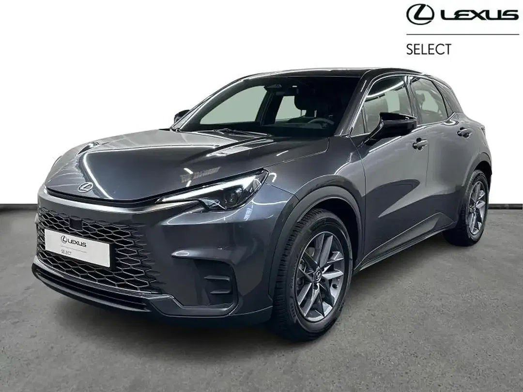 Lexus LBX