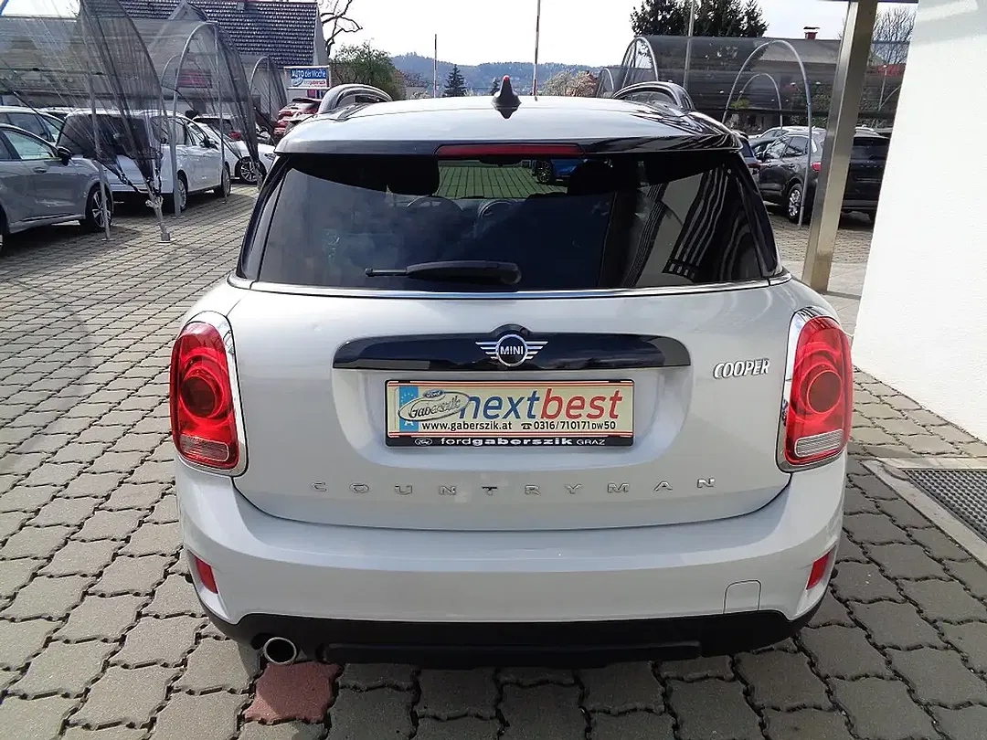 MINI Cooper Countryman - Thumbnail 3