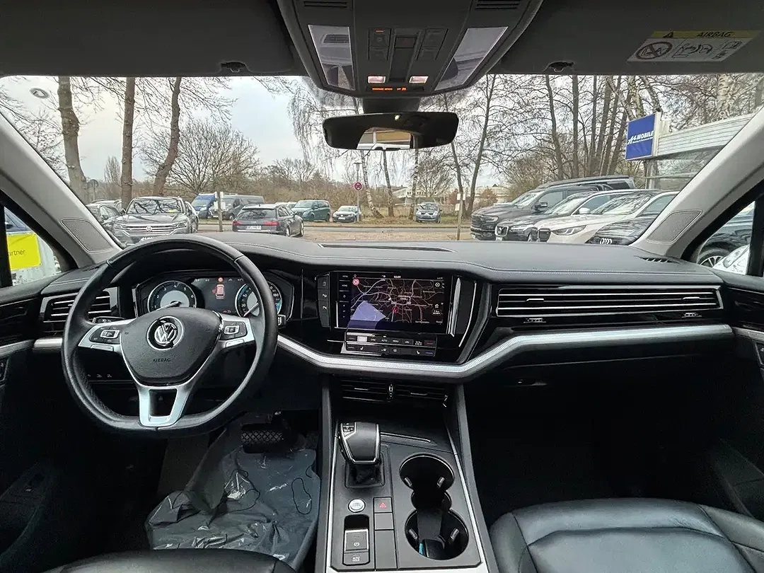Volkswagen Touareg - Thumbnail 12