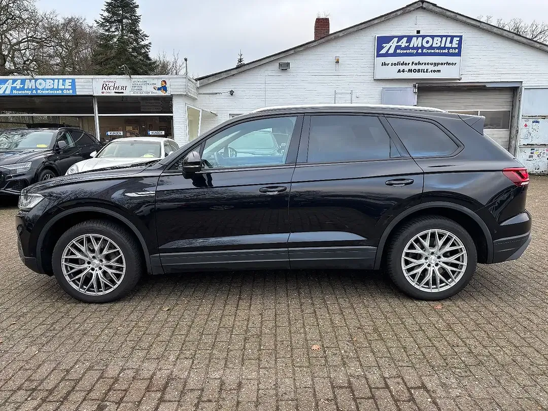 Volkswagen Touareg - Thumbnail 2