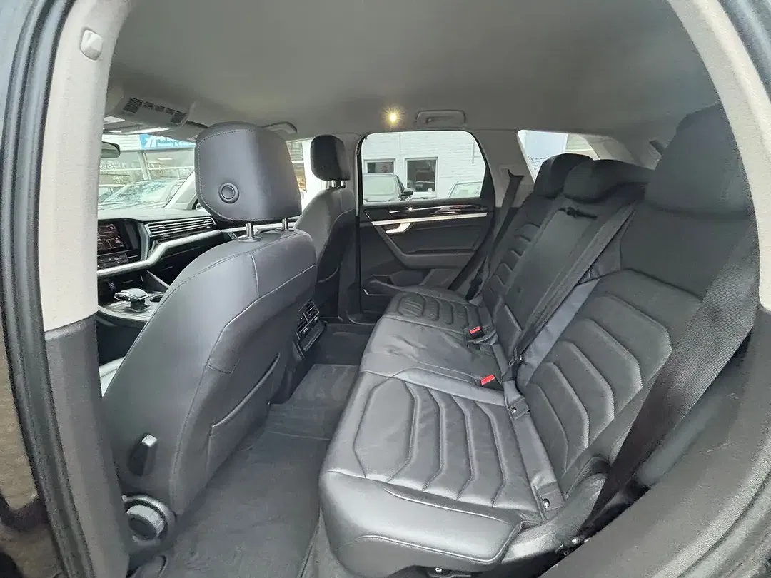 Volkswagen Touareg - Thumbnail 8
